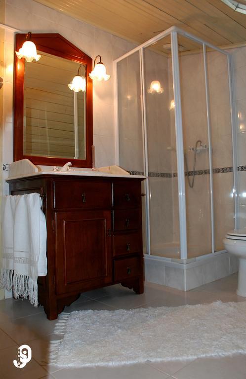 Quinta Dos Barbas Guest House Оливейра ду Оспитал Стая снимка